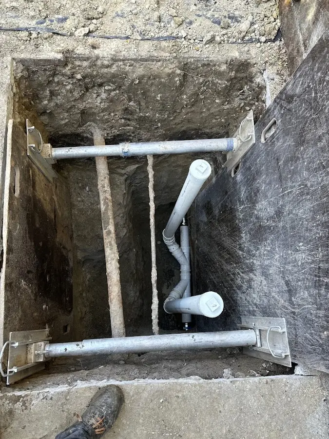 Experienced plumber completing Drain Cleaning work in Lakewood Ranch